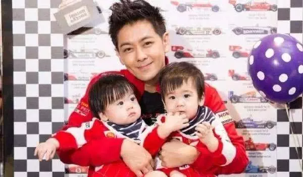 林志穎分享雙胞胎唱生日歌影片，網友：帶他們上爸爸去哪兒吧