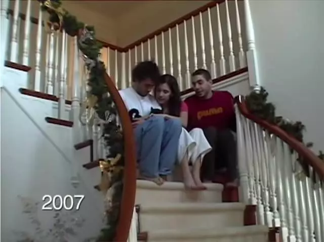 老爸「連續25年聖誕」拍2小孩下樓影片　看到最後一年瞬間想噴淚