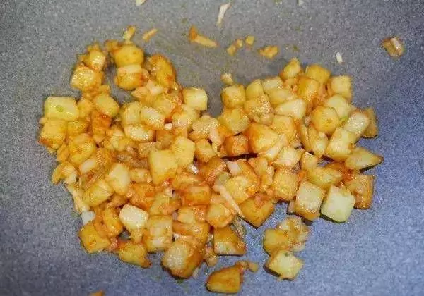 教你一個馬鈴薯新做法，做法超級簡單，味道卻不一般，怎麼吃都不膩