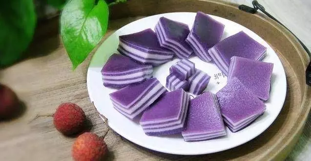紫薯千層糕做法太簡單了，攪一攪，蒸一蒸，爽口彈牙又營養健康