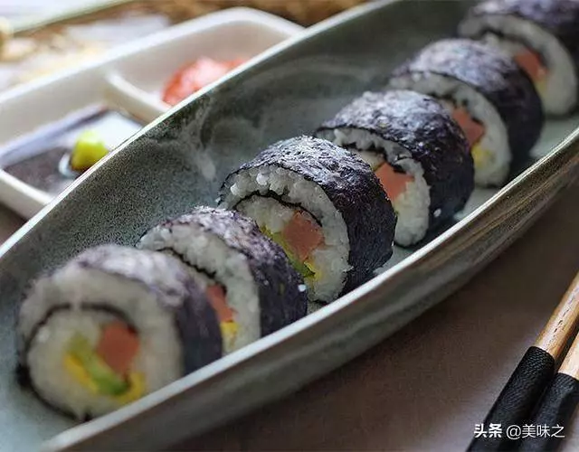 韓式料理紫菜包飯16種做法，米飯與蔬菜，肉類等包捲起來的美味!