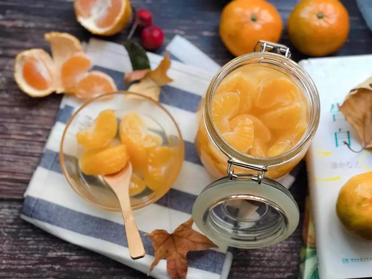 5個橘子，1把冰糖教你做糖水罐頭，酸甜可口，比買的好吃還健康