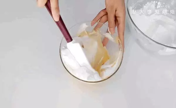 椰香紫薯蛋糕卷，好看又好吃，分享做出漂亮蛋糕卷的技巧