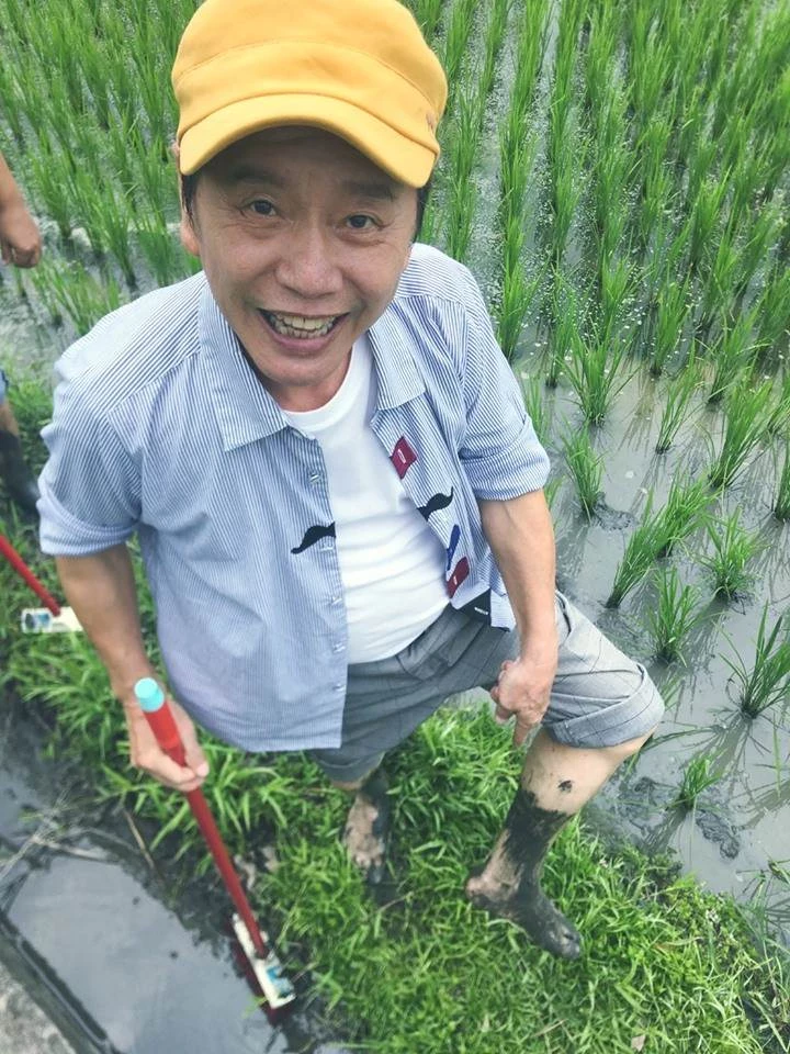 73歲黃西田主持20年，「出外景體驗農田生活」不堪負荷，為兒苦撐「咬牙堅持拍攝」，用平凡心感受世界：人老心不老