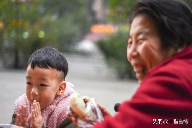 58歲阿姨早早住進養老院，兒子阻攔，老人：你們家的規矩我守不住