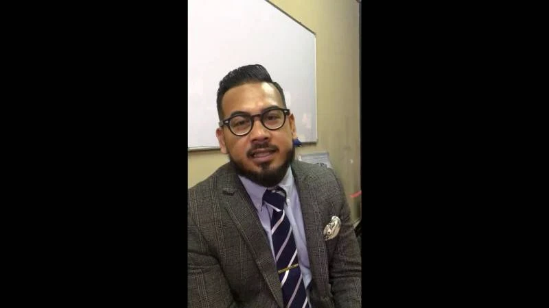 下班偷公司電煮飯!20歲員工被抓包「神情超尷尬」老闆一問秒鼻酸「決定請吃整桌大餐」感動全球千萬人