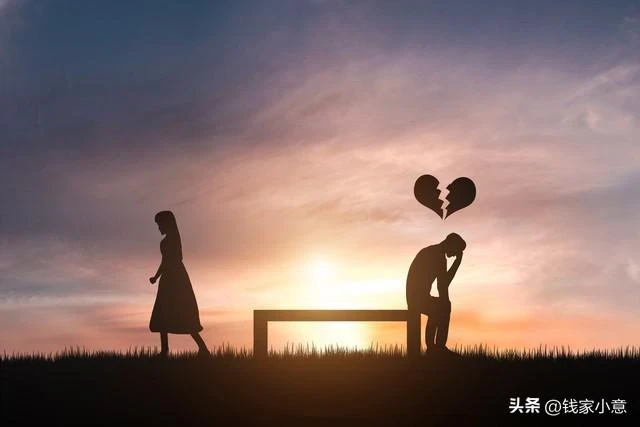 出差回來後，30萬存款只剩3萬，丈夫：被我媽借走給弟弟買婚房了